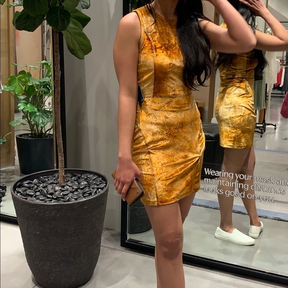 Aritzia Wilfred Free Keera Orange Tie Dye Dress - Picture 7 of 7